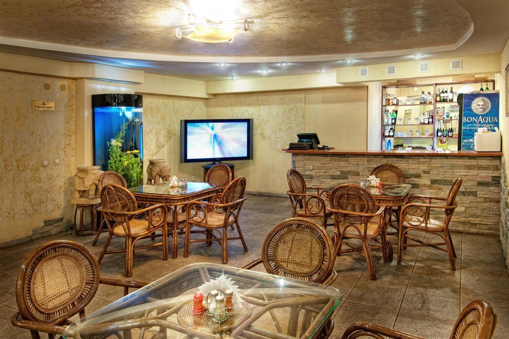 Hotel Edem Karagandi Kültér fotó