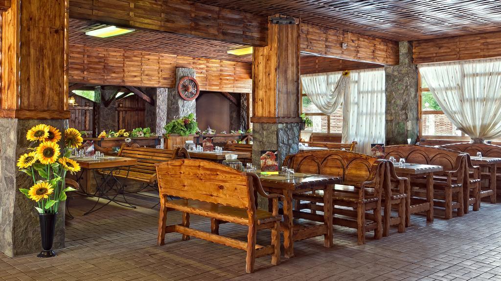 Hotel Edem Karagandi Kültér fotó