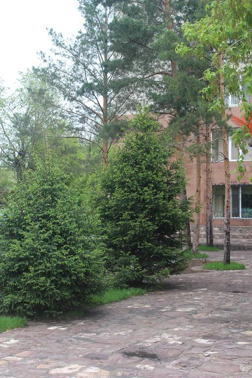 Hotel Edem Karagandi Kültér fotó