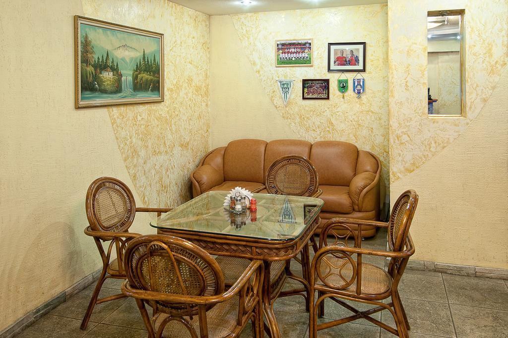 Hotel Edem Karagandi Kültér fotó