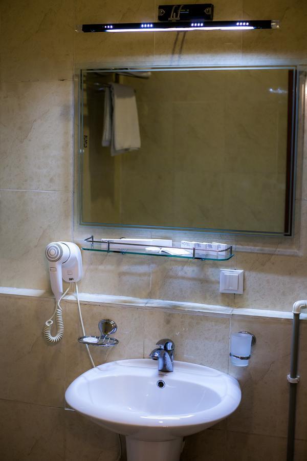 Hotel Edem Karagandi Kültér fotó