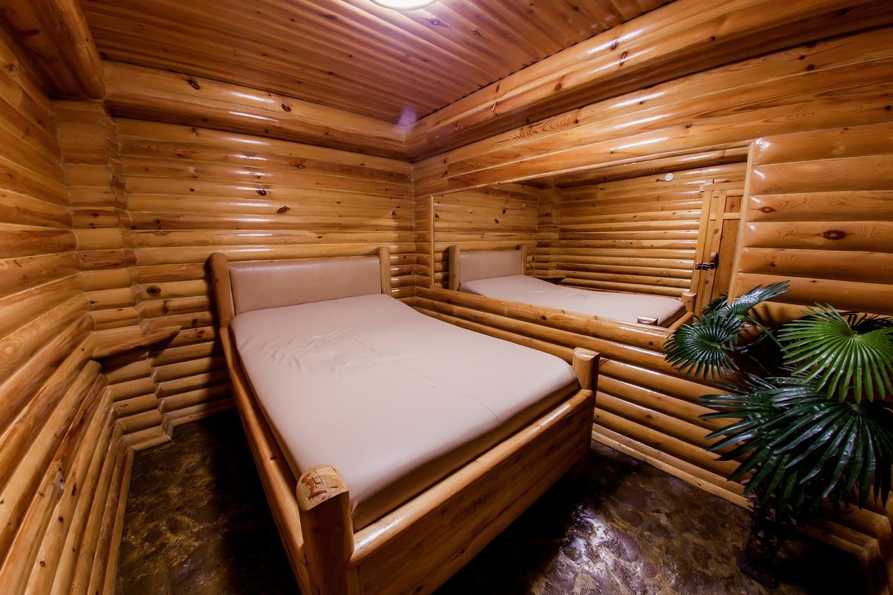 Hotel Edem Karagandi Kültér fotó