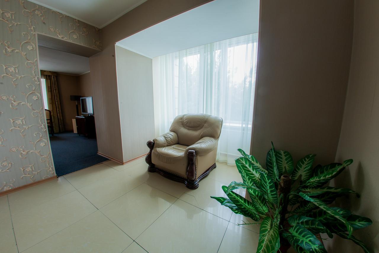 Hotel Edem Karagandi Kültér fotó