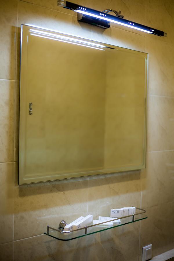 Hotel Edem Karagandi Kültér fotó