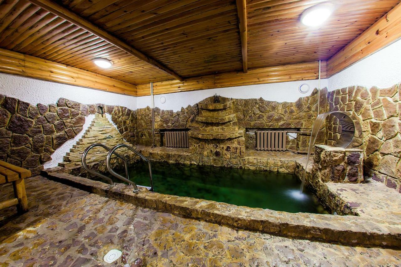 Hotel Edem Karagandi Kültér fotó
